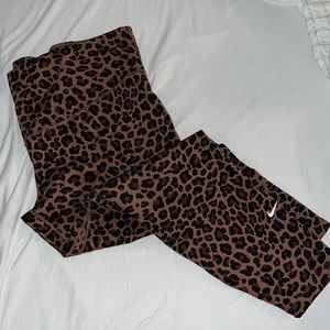 Nike Womens Dri-Fit compression pants!